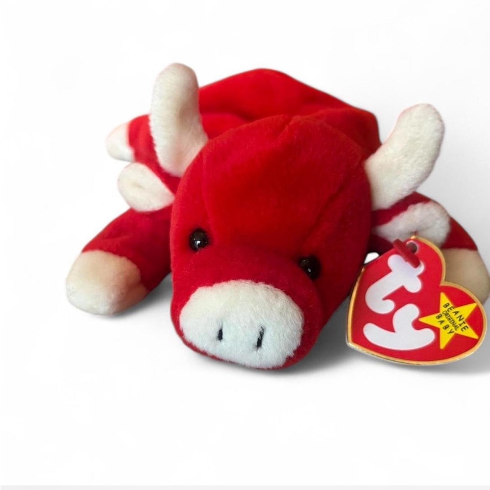 Ty Snort Red and White Bull Plush Toy in excellent condition